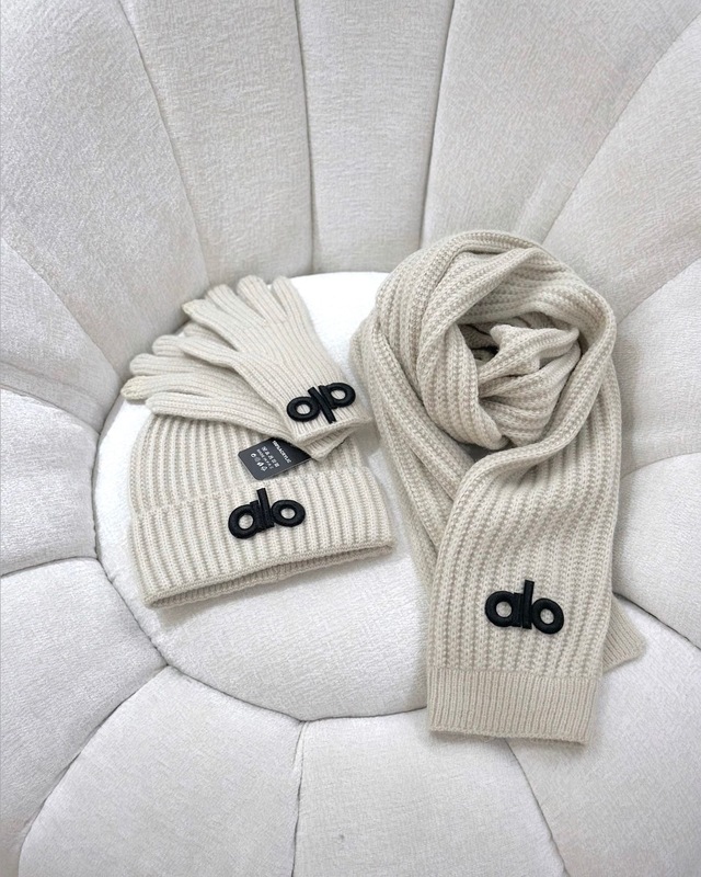 Hat, slot and gloves alo - | Stilo Trading